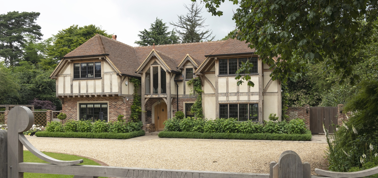 Border Oak Award Winning Bespoke Oak Buildings